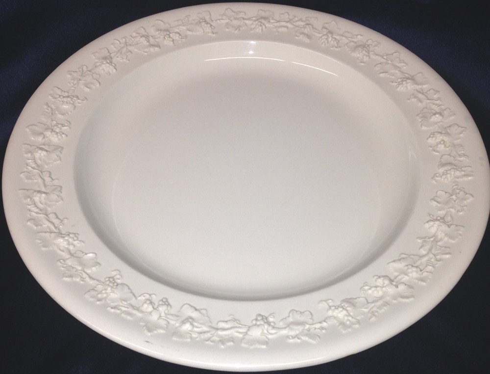 WEDGWOOD ENGLAND CREAM COLOR ON CREAM COLOR CHOP PLATE 12 3/4