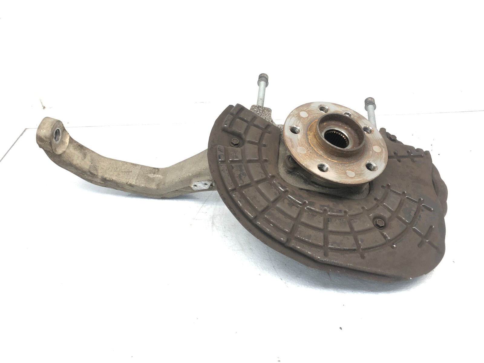 2014-2019 MASERATI GHIBLI SQ4 AWD RIGHT PASSENGER FRONT SPINDLE KNUCKLE HUB OEM.