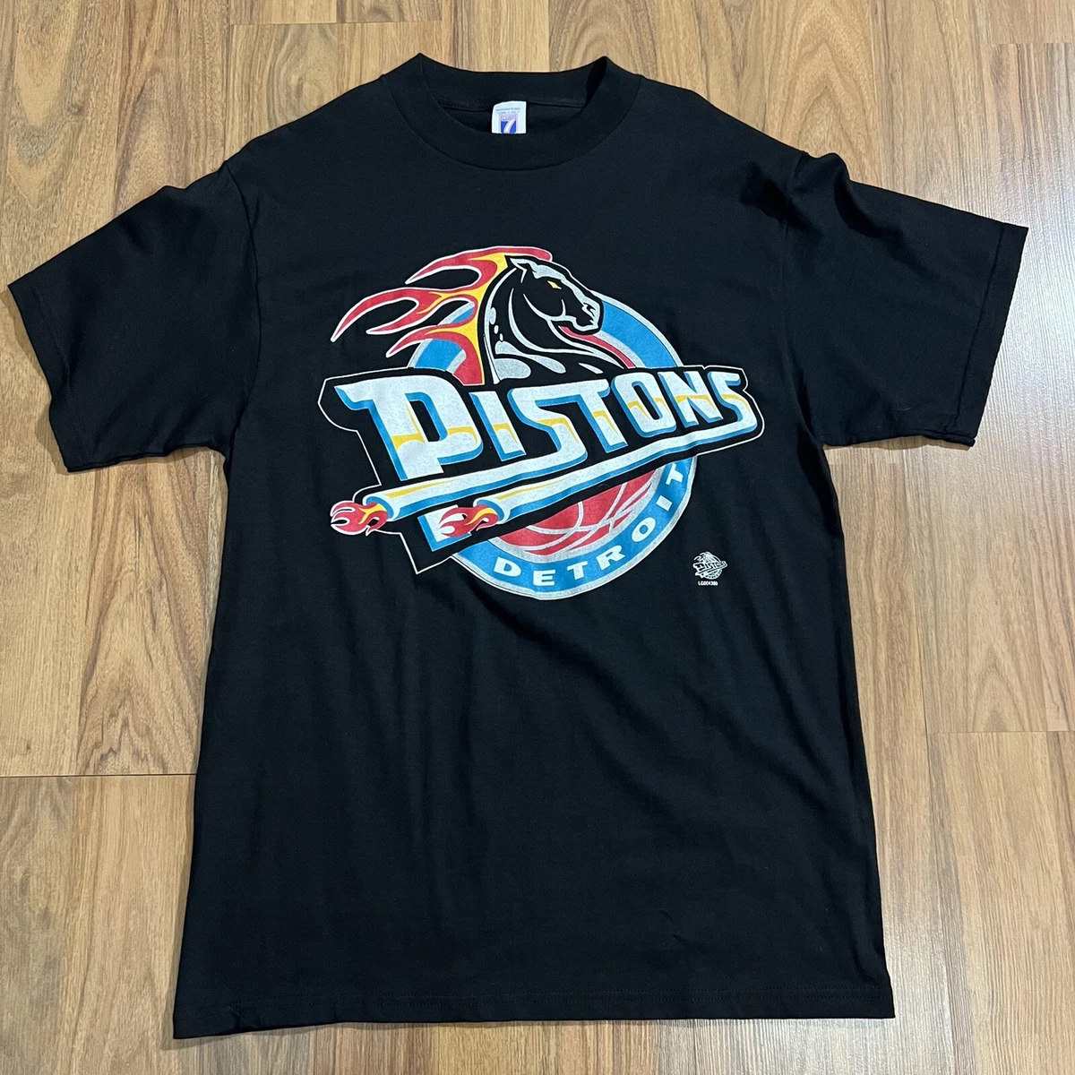 Detroit pistons t shirts vintage 2025