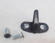 VAUXHALL CORSA D MK3 06-14 FRONT PASSENGER DRIVER DOOR STRIKER + BOLTS 