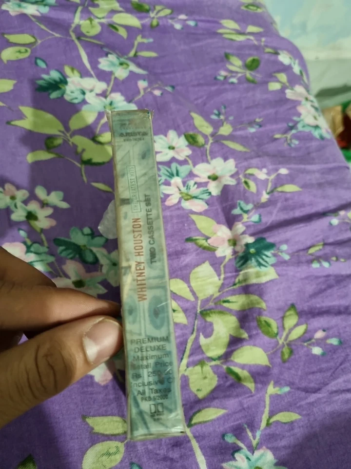 Whitney Houston The Greatest Hits Cassette INDIA Mint 2000 - Image 3 of 4