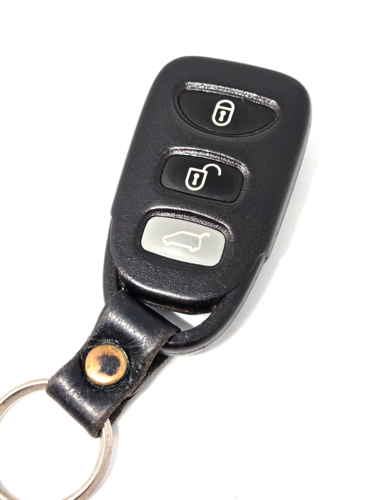 CLEAN OEM 2007 2008 2009 KIA RONDO SORENTO KEYLESS REMOTE KEY FOB PLNHM-T011 - Picture 2 of 5