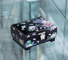 Korean Traditional Lacquer Jewelry Box with Mother-of-Pearl Inlay  Premium Gift