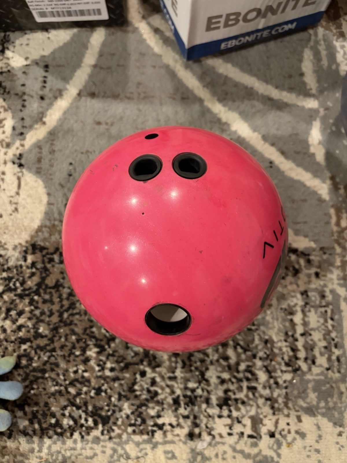 15# Motiv Hyper Venom Bowling Ball Single Drill
