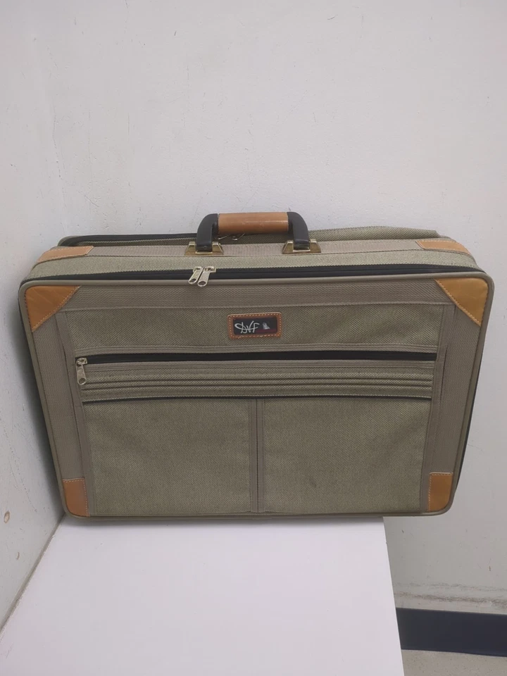 Diane Von Furstenberg DVF Vintage Luggage Green Travel Carryon 22"x 6" x 14" - Image 4 of 4