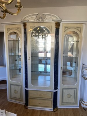 Edle italienische Vitrine / Wohnzimmerschrank   Klassisches Design