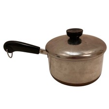 Revere Ware 1801 1 1/2 Quart Pot With Lid Copper Bottom Clinton IL USA Vintage