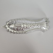 Vtg Aluminum Mold Moules à poisson Baking Cake Pan Coastal Kitchen Decor Retro