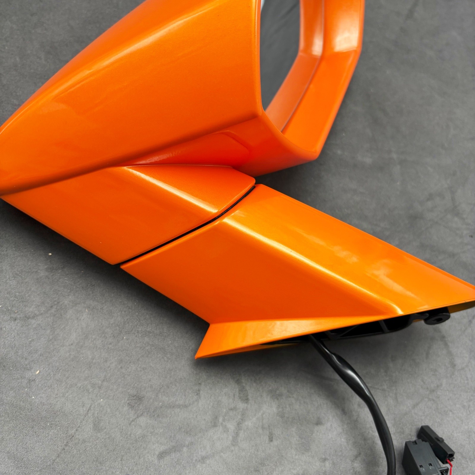 Lamborghini Huracan Right Side mirror P/N 4T0857388