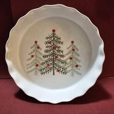  Winter Wonder Lane Pie Plate Christmas. Evergreens. 8.5 Inches. 