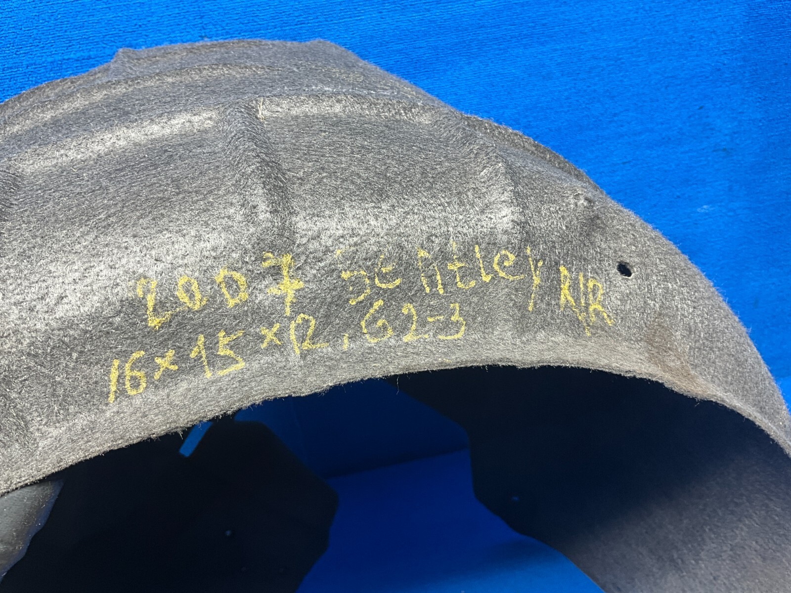 2005-2010 BENTLEY CONTINENTAL REAR RIGHT SIDE FENDER LINER SPLASH SHIELD OEM