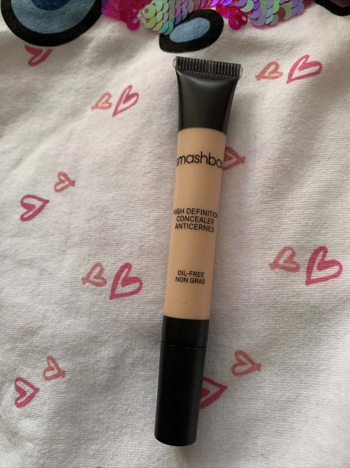 Smashbox High Definition Liquid Concealer FAIR - Image 4 of 4