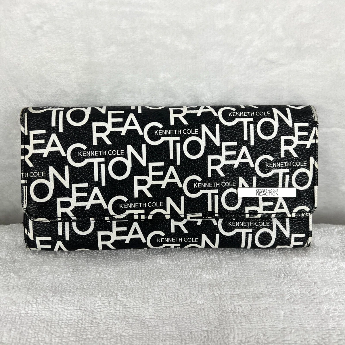 Kenneth cole hotsell clutch purse