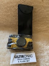 ULTRONIC LE6 yellow black 35 mm camera  flash set