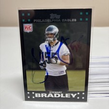 2007 Topps #371 Stewart Bradley Eagles Nebraska Signed Autographed Rookie Card. rookie card picture