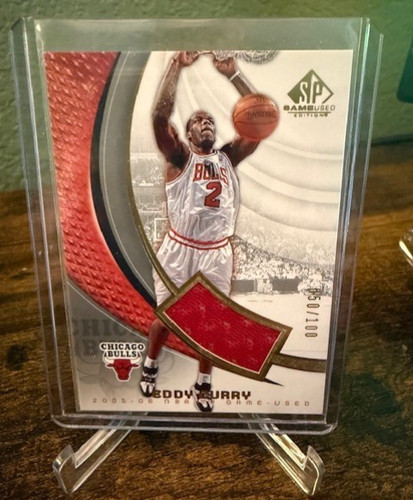 2005-06 SP Game Used Authentic Fabrics - Gold 50/100 Eddy Curry #15-J Bulls