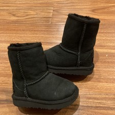UGG Australia Black Classic Short Boot Toddler Little Kid Size US 6.