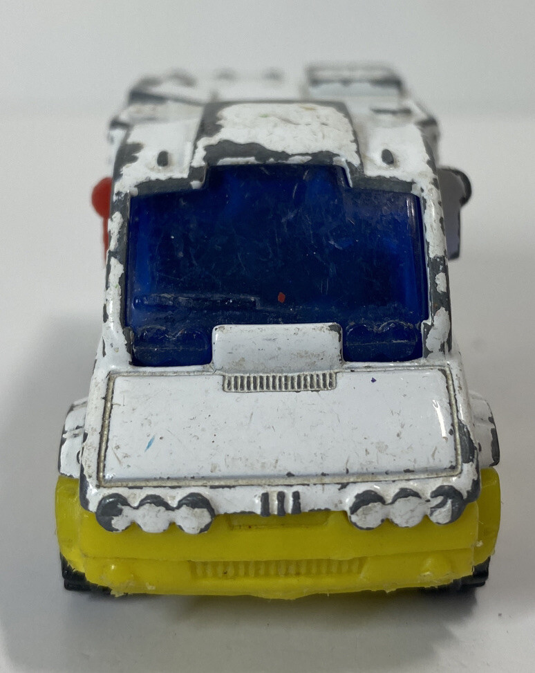 Matchbox USED white Jimmies Ice Cream Truck 2001 with moving door