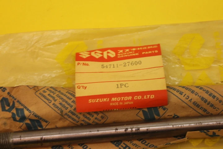 Tornillo rueda delantera NOS SUZUKI MT50 1971-1973 54711-27600 Foto 2 de 4