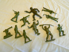 Marx Toy Army Soldiers Vintage 11 Assorted Plastic Figures Figurines Military