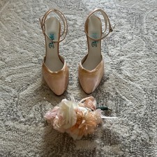 Vintage Dyeables Bridesmaid Shoes Peach Size 7 Look Narrow
