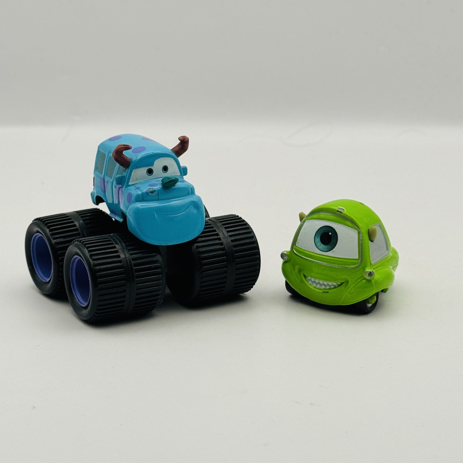 Disney Pixar Cars - MIKE & SULLEY Monster's INC Supercharged 2007 - 1:55 Diecast