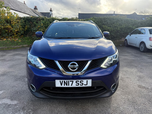 2017 Nissan Qashqai 1.5 dCi N-Vision 5dr HATCHBACK Diesel Manual - Picture 2 of 16