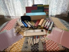 Cricut Maker and Huge Starter Bundle Only Used 2 times, Very good condition