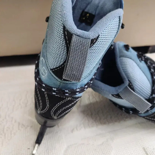 CCM 100 Figure Skates, US Size 200