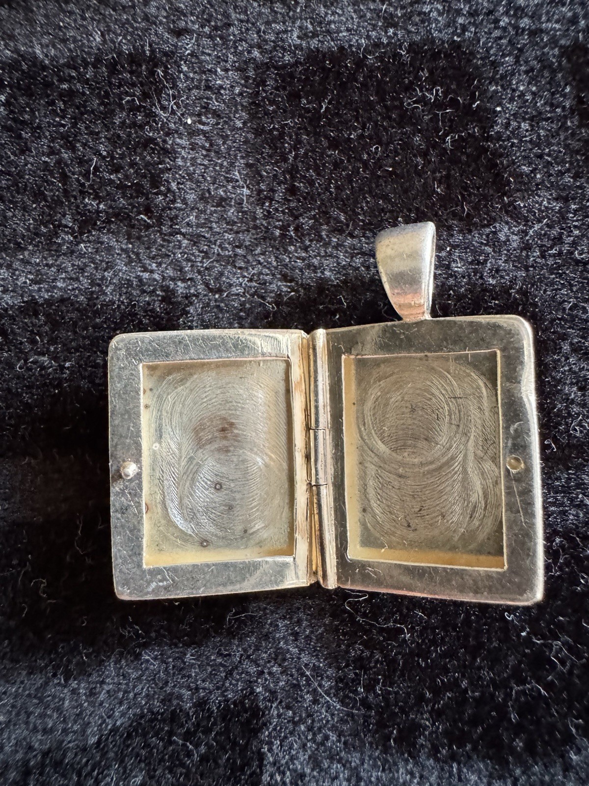Antique Small Rectangular Sterling Silver Locket … - image 3