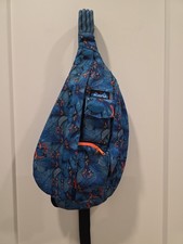 NEW Kavu Sling Rope Bag ELECTRIC LILY Zippered Canvas Wipe Clean Pockets HTF