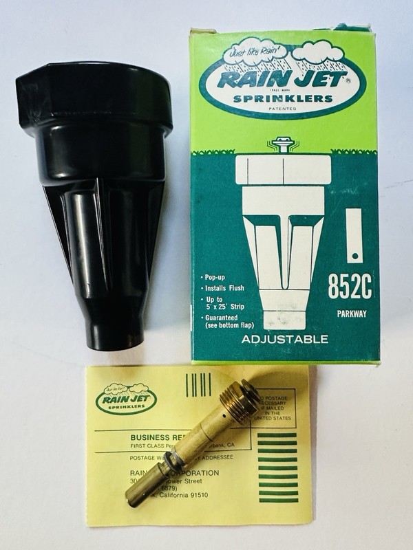 Rain Jet Adjustable Brass Sprinkler 852c Parkway 5’ x 25’ Strip. NOS/Vintage.