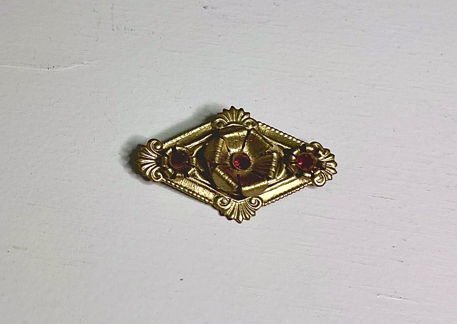 Antique Edwardian Ruby Rhinestone Brooch - image 3