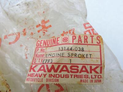 sさん 専用 NOS Kawasaki 15 T Engine Sprocket 13144-038 Fits G4tr Trail