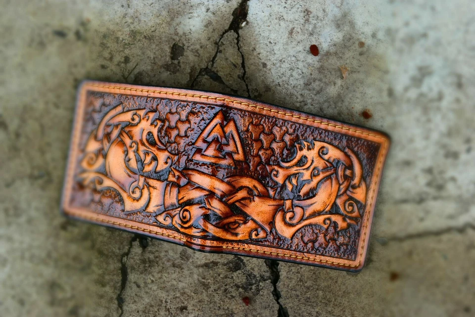 皮革 Viking Dragon 钱包,维京人钱包,雕刻钱包,个性化钱包 — 第 2/4 张图片