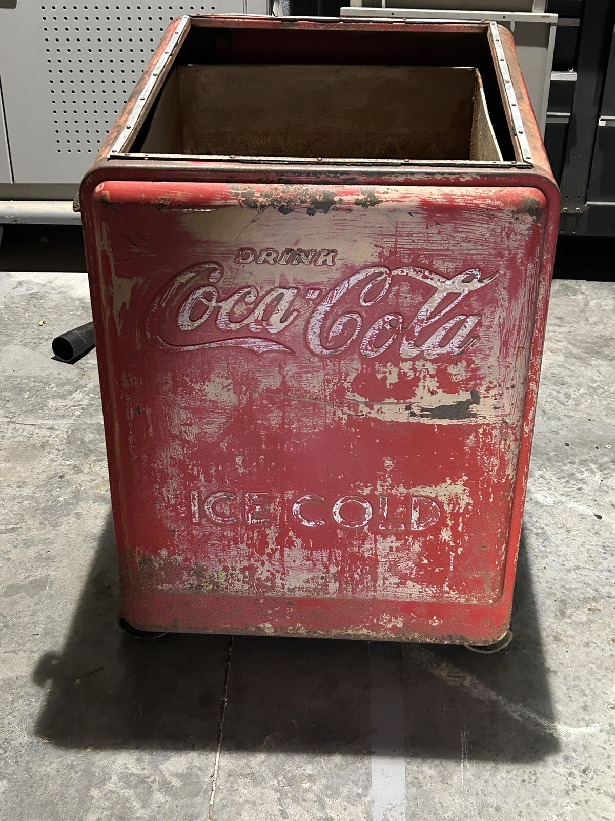 VINTAGE COCA COLA ICE CHEST COOLER
