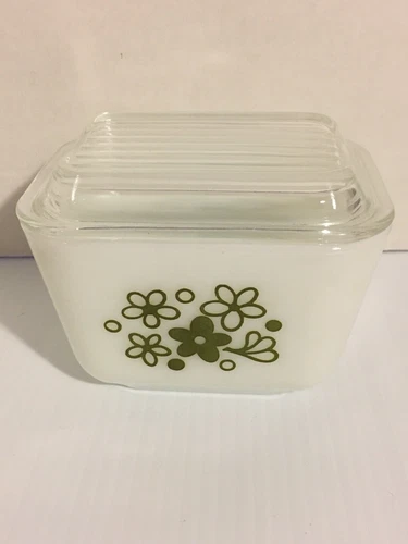 Vtg Pyrex Crazy Daisy Refrigerator Dish w/LID 1 1/2 Cup White & Green Ovenware