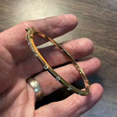 ROBERTO COIN 18K GOLD Classica Parisienne (7) Diamonds (2) Rubies Bangle, 18.8g