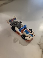 2013 Hot Wheels Let's Go 126/250  CFL94  HW Race RACE TEAM white