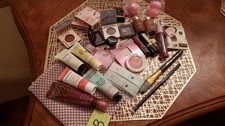 28 item Mixed Beauty Lot With The Balm, Nomad, Purlisse,Ofra, Travel , Ipsy Bag