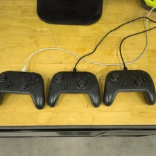 Nintendo Switch Wireless Controller Black (HACAFSSKA) X 3 Controllers
