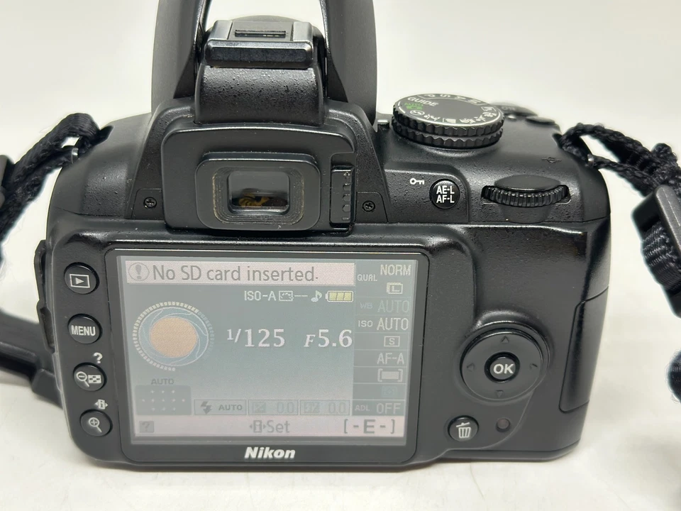 Nikon D3000 10.2MP Digital SLR Camera w/ AF-S Nikkor 18-55mm Lens - FLASH ISSUE! - Image 2 of 4