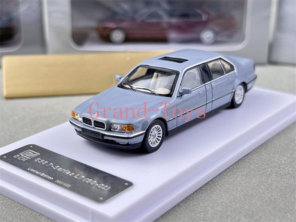 DCM 1/64 Scale 7 Series E38 Grey 98-01 Diecast Car Model Toy Gift