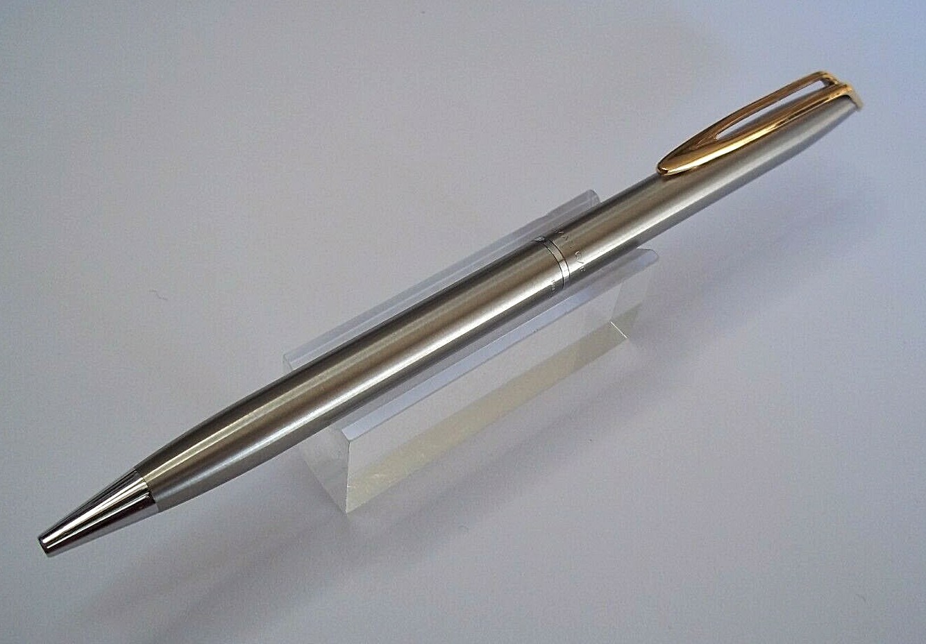 Stylo Waterman CF vintage en acier brossé, l'accessoire idéal pour votre bureau ou vos carnets