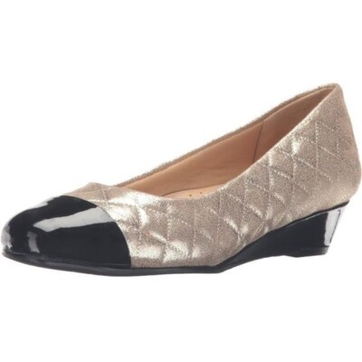 NWT Trotters Womens Langley Gold Quilted/Black Dress Wedge Pumps Size 10N NARROW