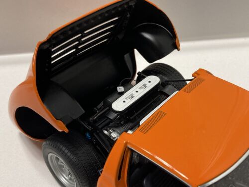 AutoArt Millennium Series 1:18 Scale Diecast ORANGE Lamborghini Miura SV - Picture 5 of 18