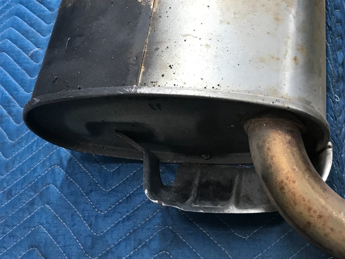 01-03 Lexus LS430 Rear Muffler w/Pipe Right Passenger