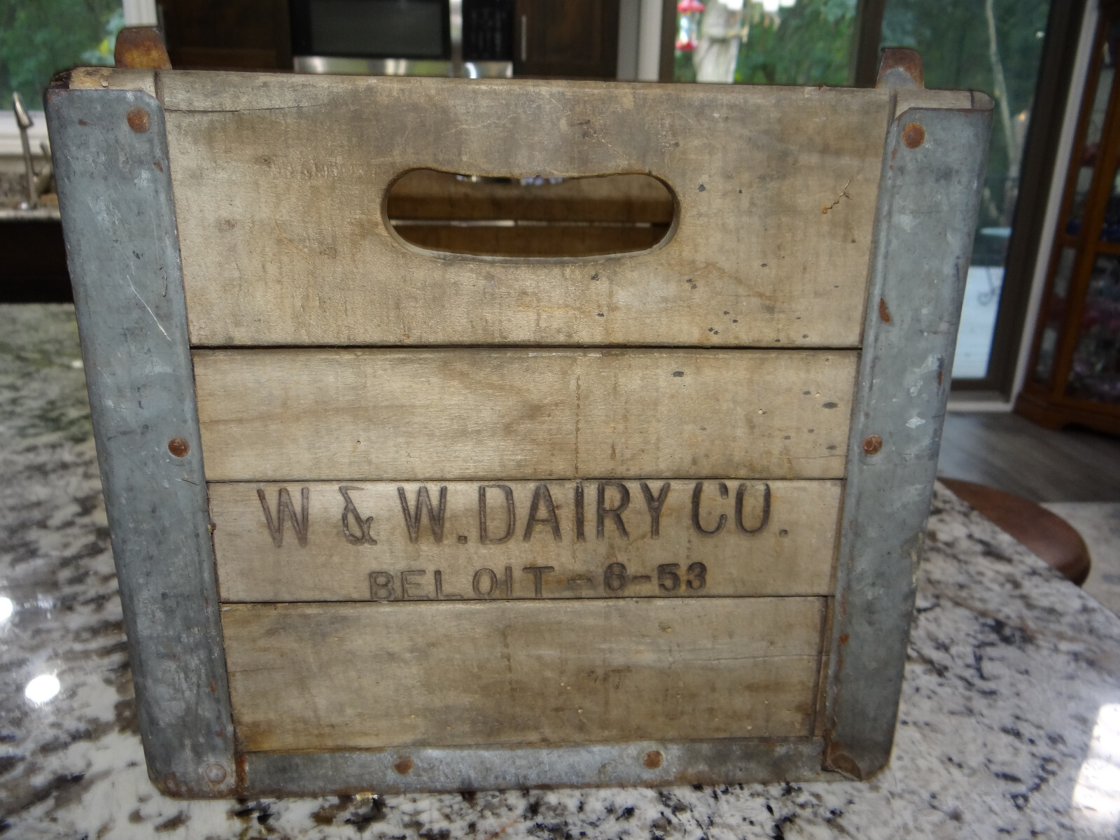 W&W Dairy Co Beloit, Wi Wood Milk Bottle Crate Box Vtg Antique