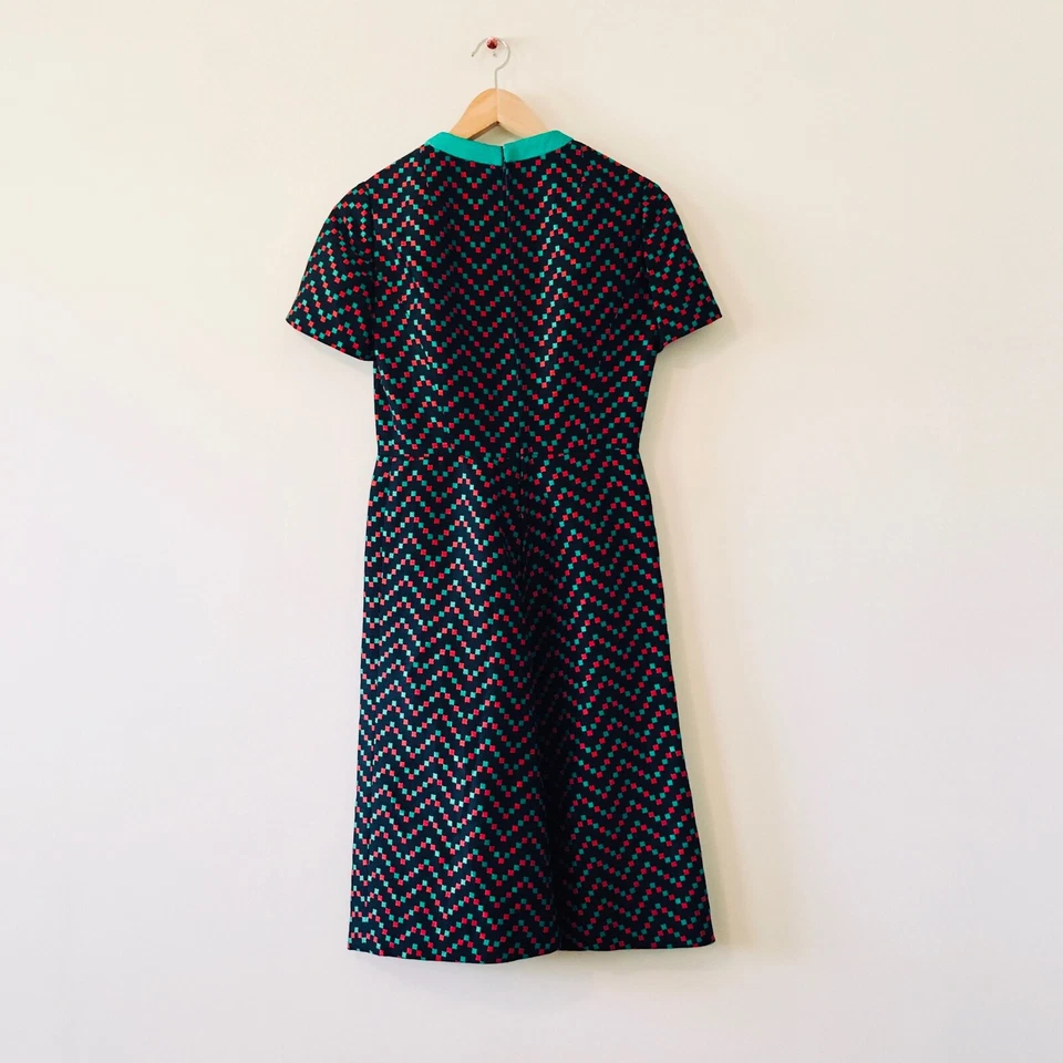 Vestido vintage años 60 Saks Fifth Avenue punto cuadrado geométrico línea A ILGWU S Foto 4 de 4
