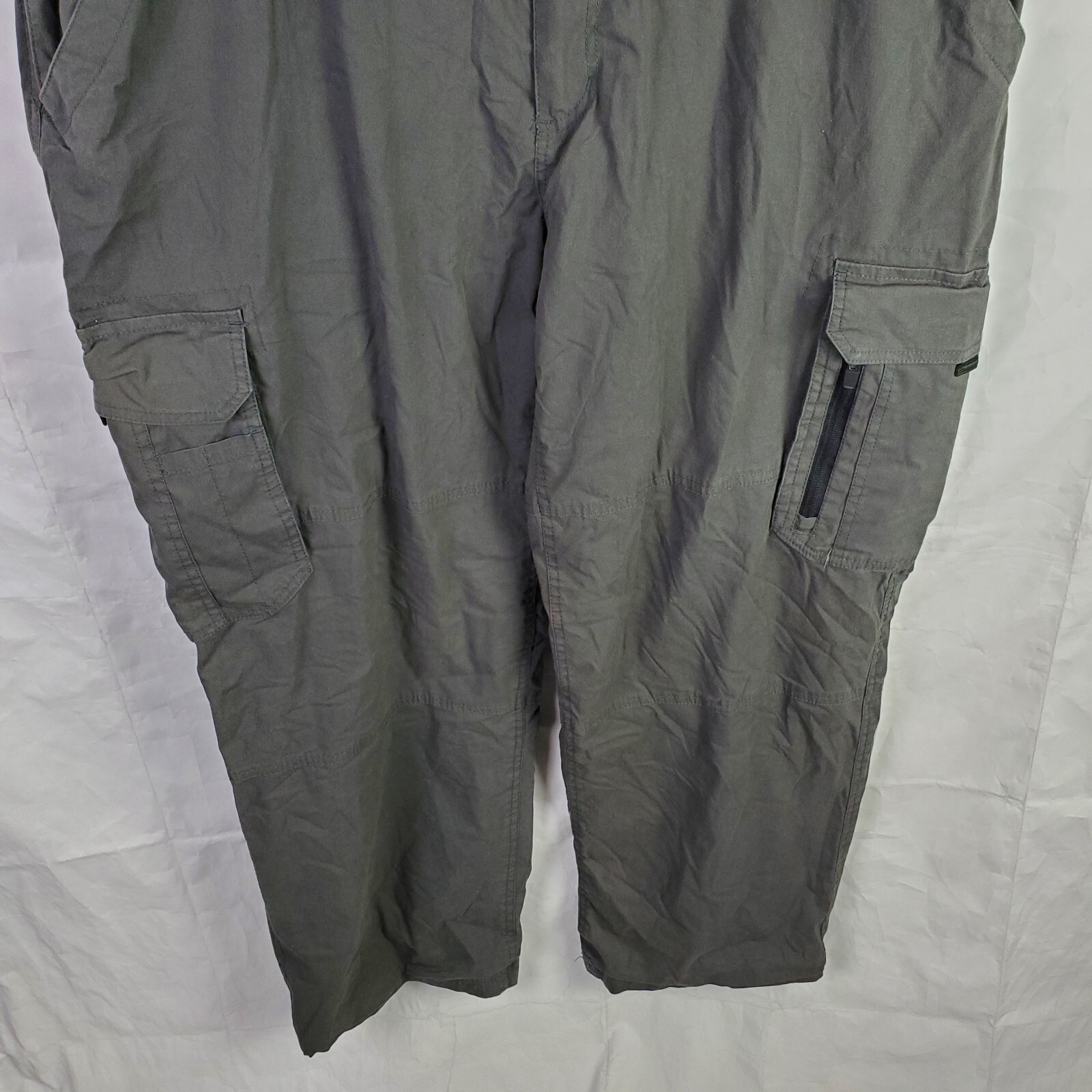 BC Clothing Cargo Pants Belted Lined Gray Pockets Men… Gem